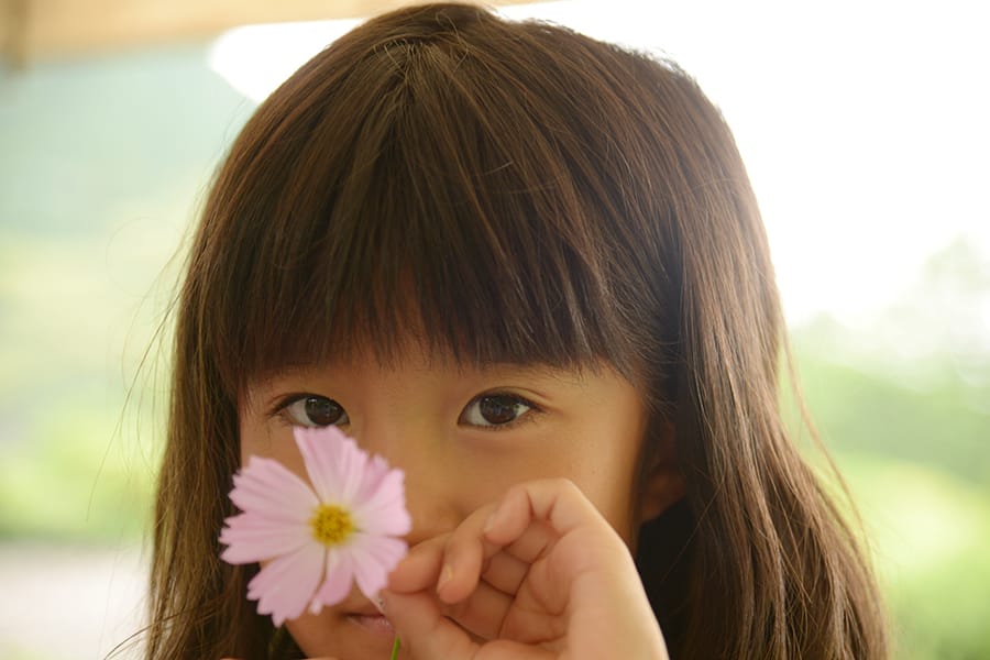 小さい頃から花に触れて、その魅力を感じてほしい